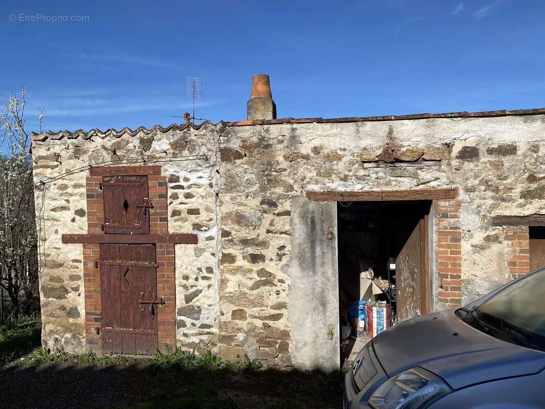 Maison à PEYRAT-DE-BELLAC