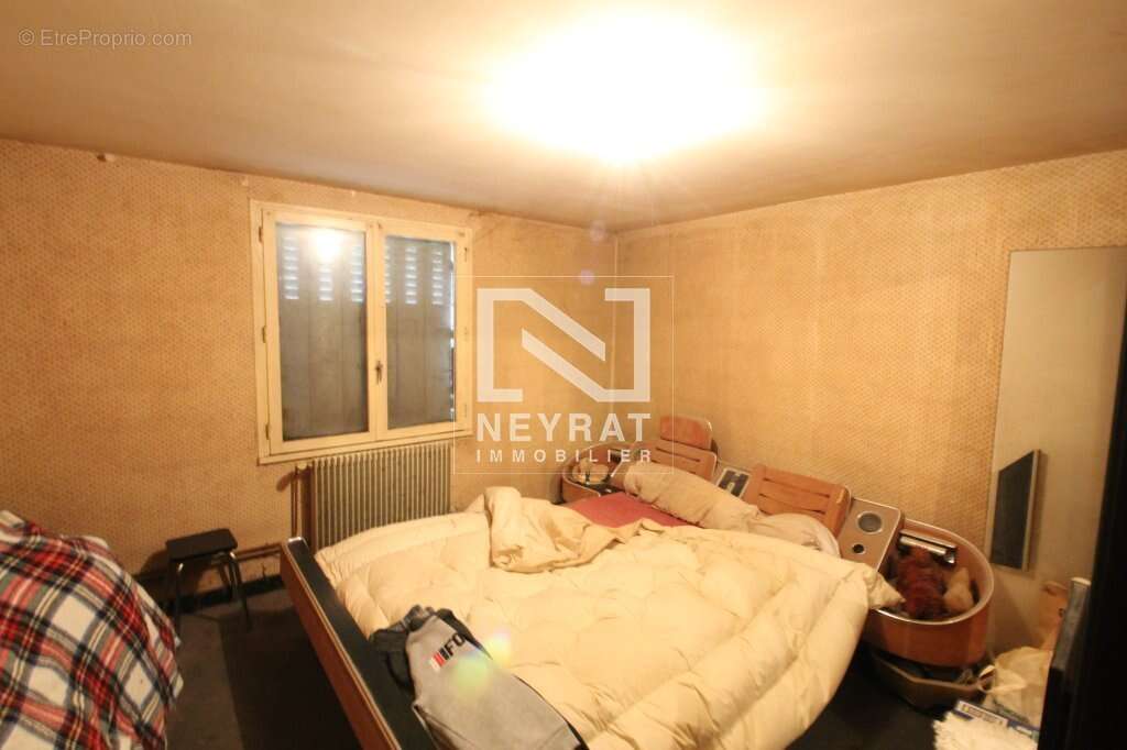 Appartement à BRANGES