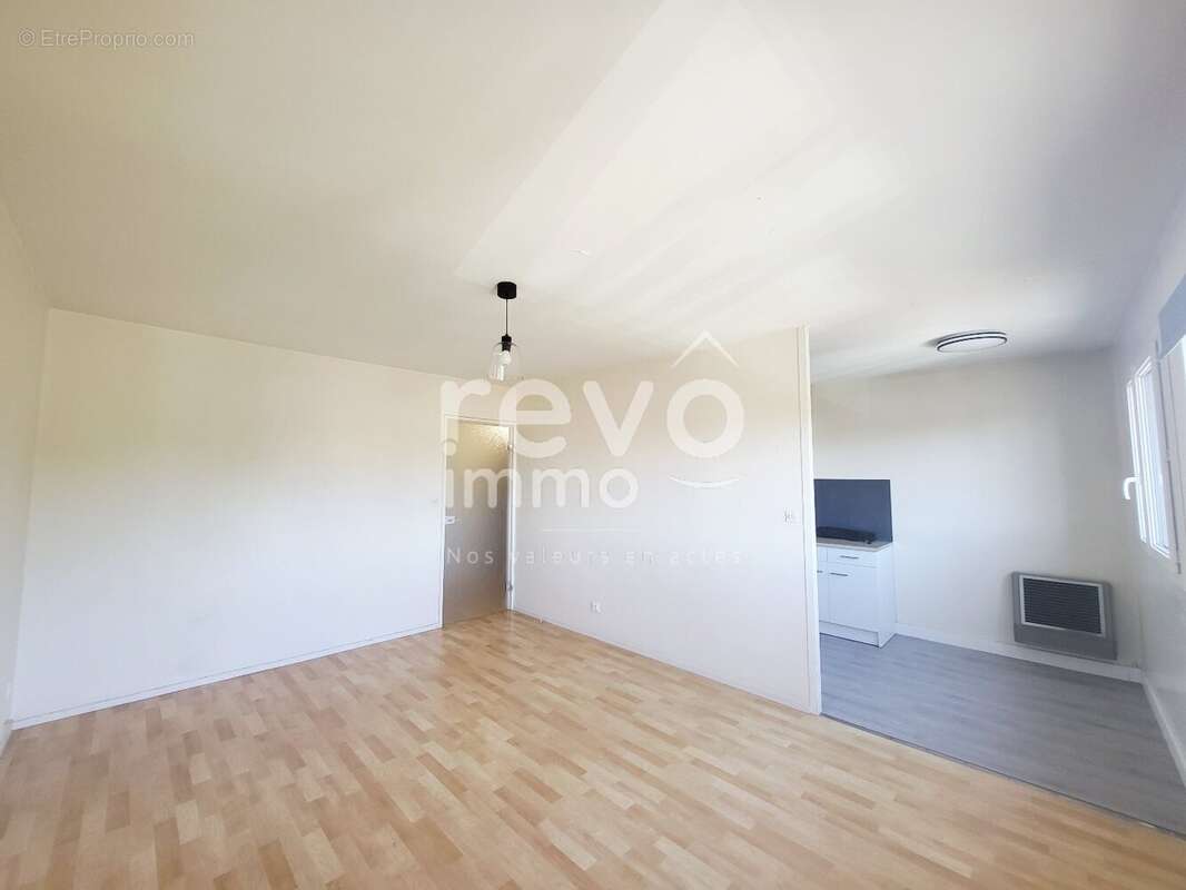 Appartement t2 - 54 m² - garage - photo 3