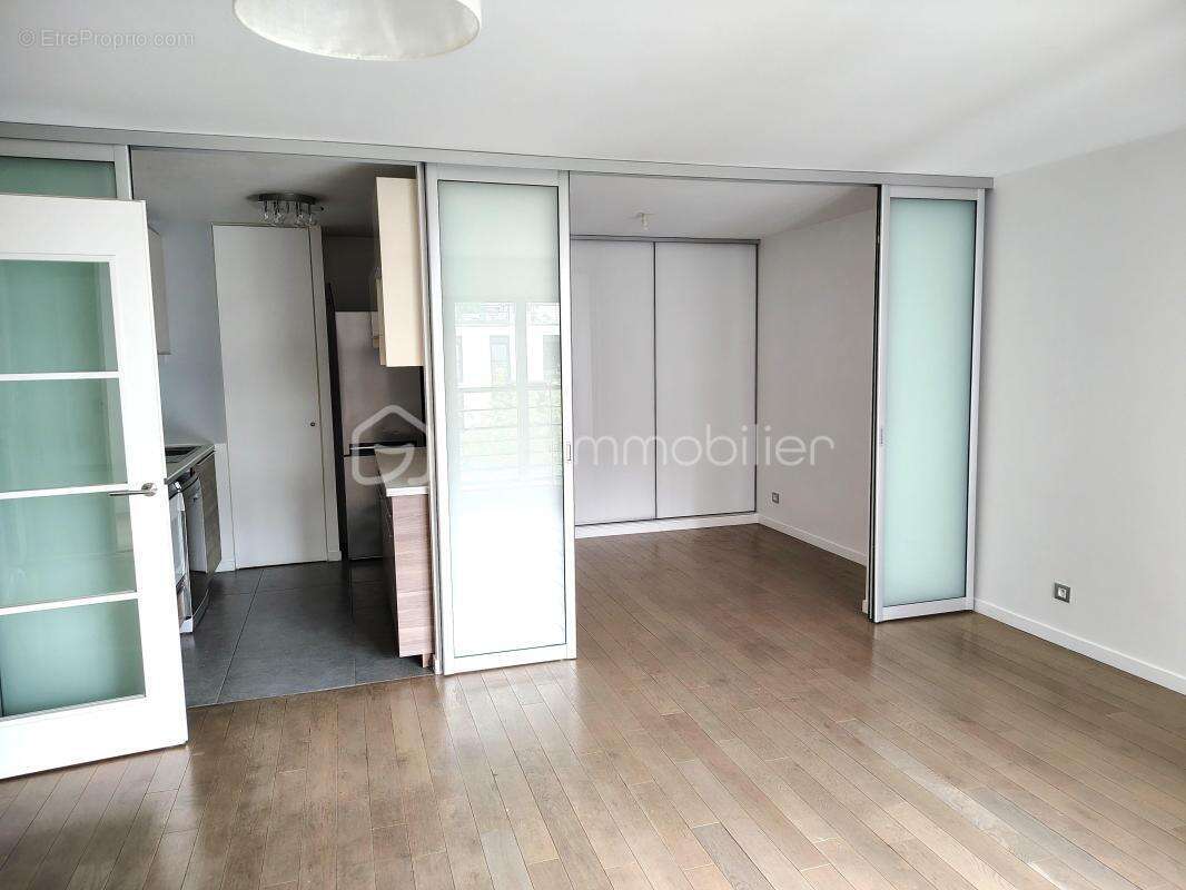 Appartement à PARIS-11E