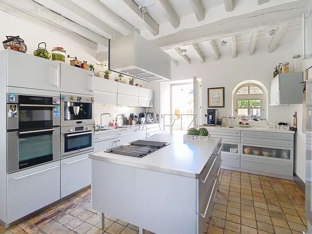 Maison 517 m² à Anet  - photo 6