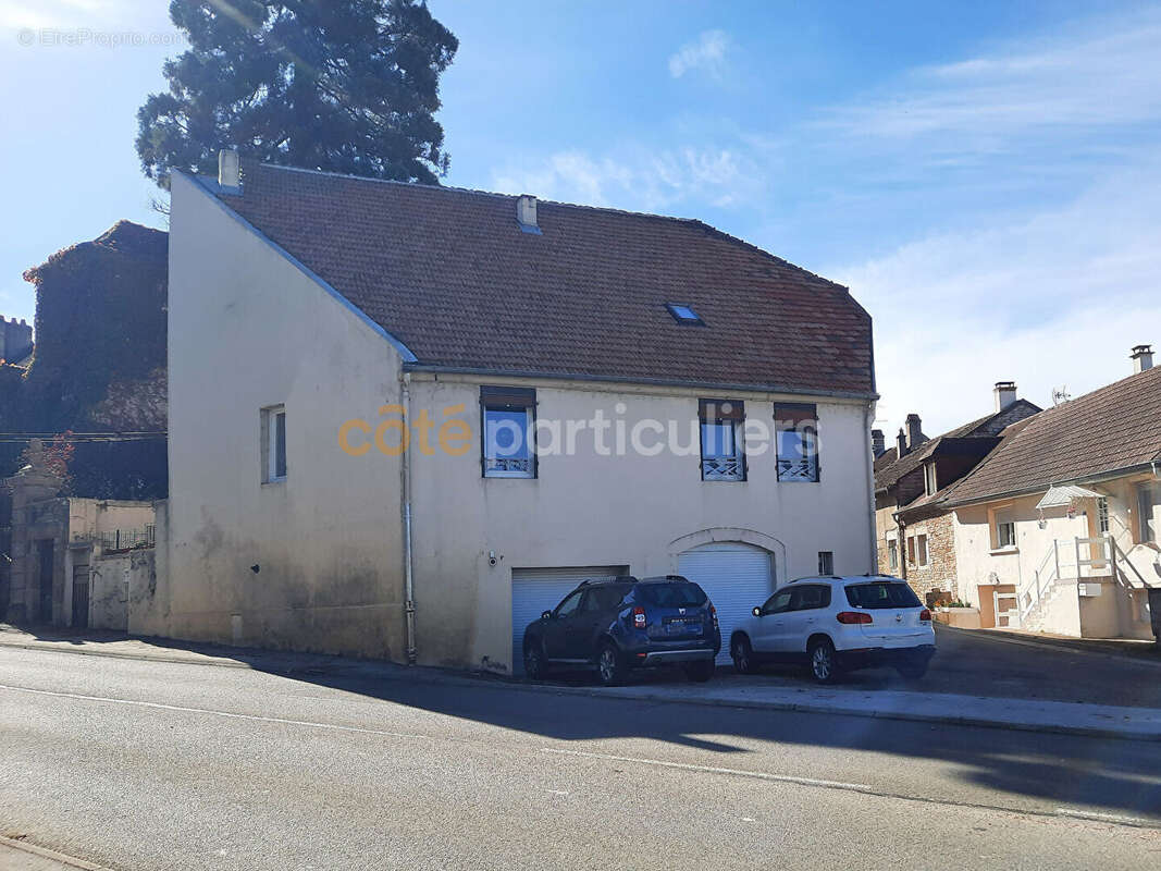 Appartement à SAMPANS