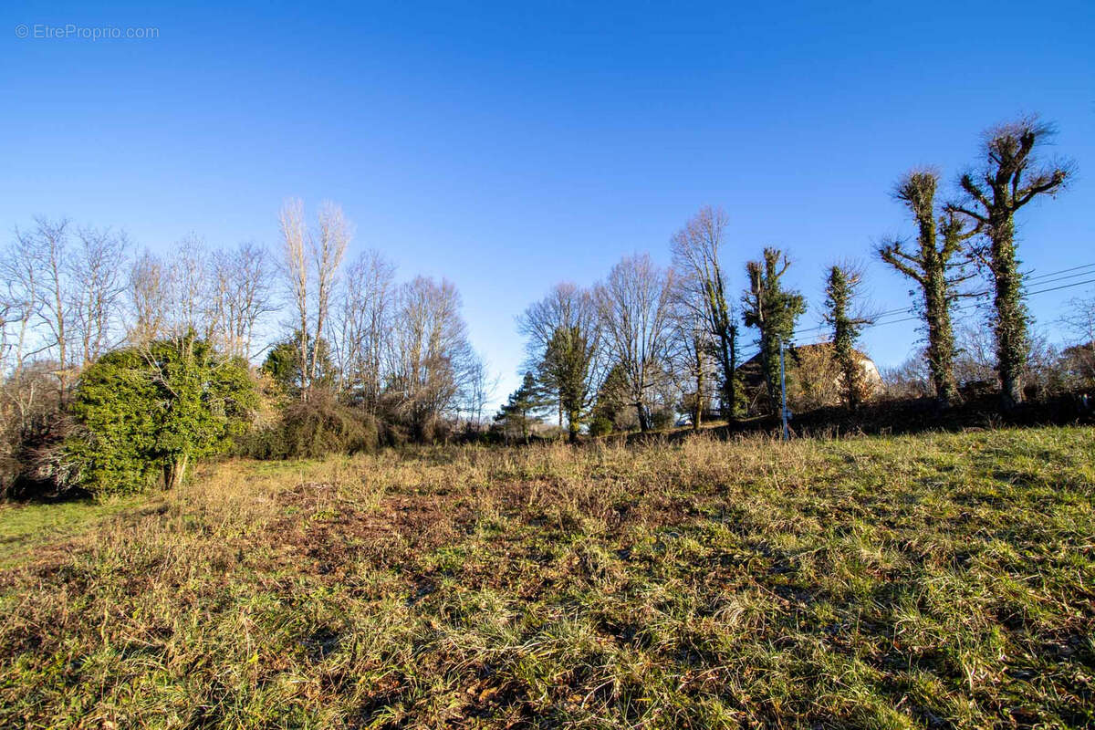 Terrain à SARLAT-LA-CANEDA