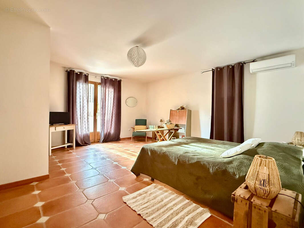 Maison à CHATEAURENARD