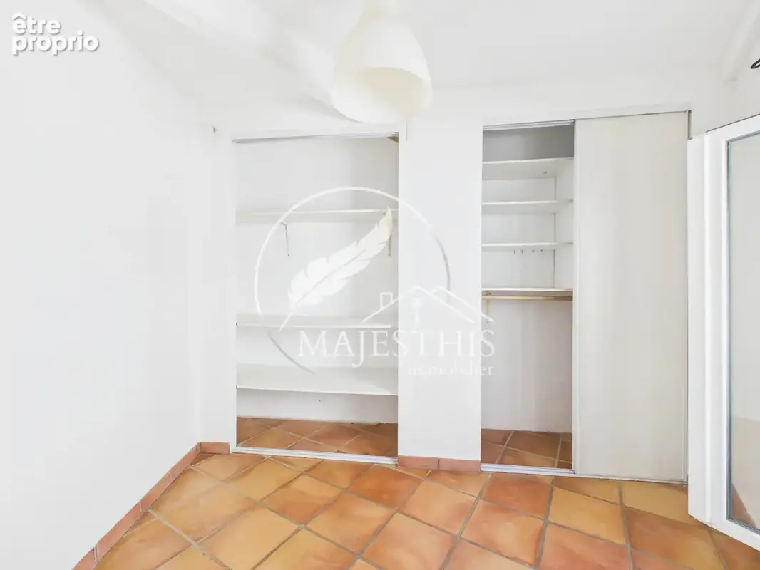 Puget-ville - immeuble (maison village) - t2 bis + t4 avec garage et terrasse - photo 16