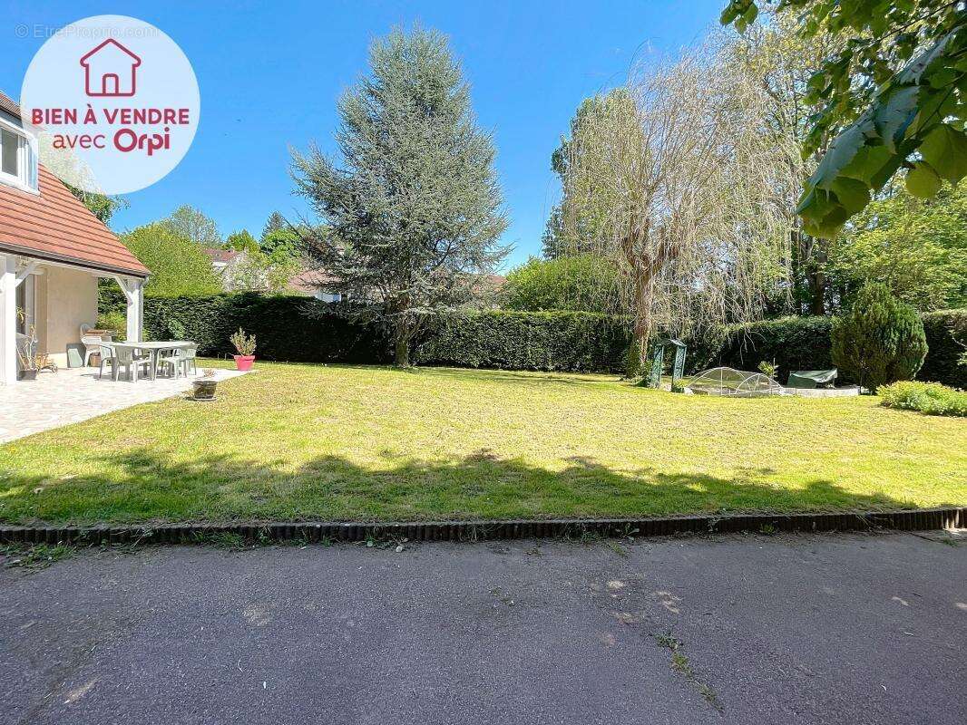 Maison à MONTALET-LE-BOIS