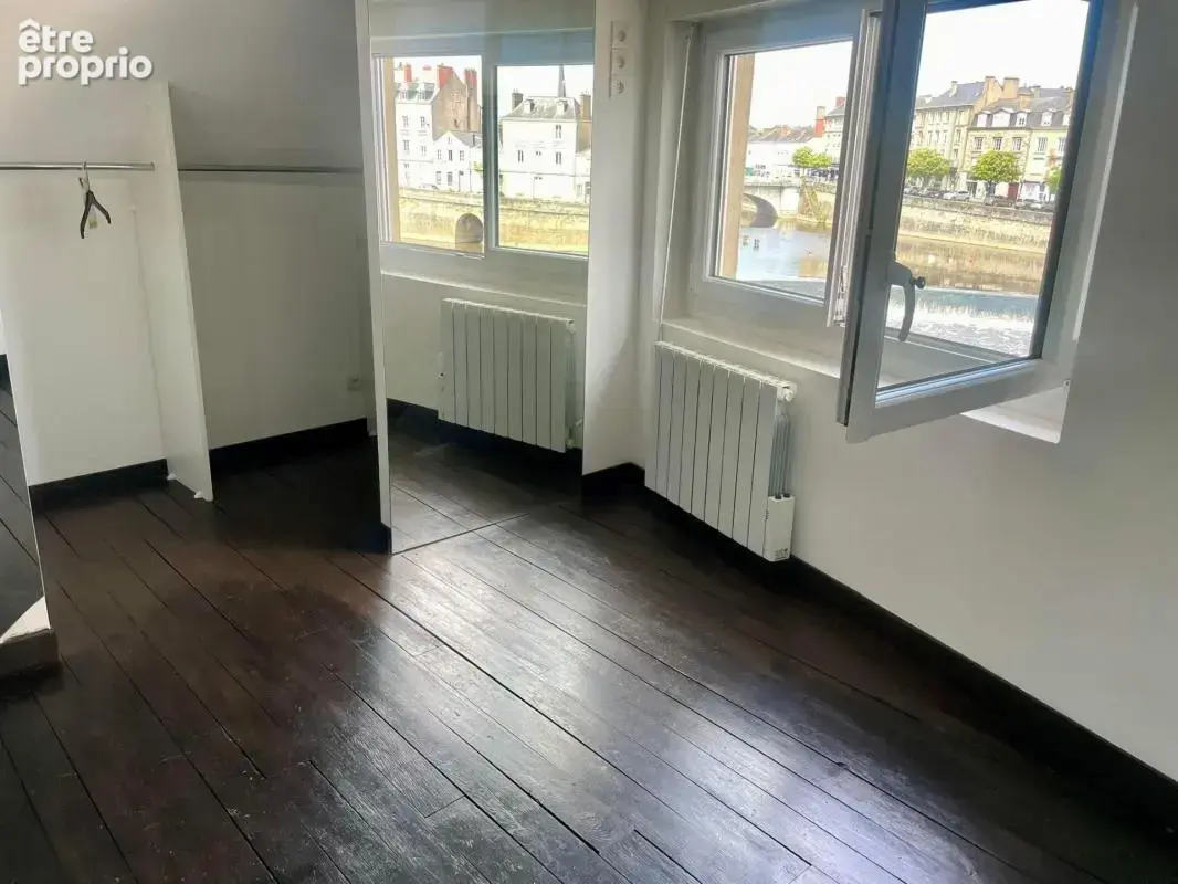 NOUVEAUTÉ !! Bel appartement hyper-centre-ville, vue Mayenne - photo 3