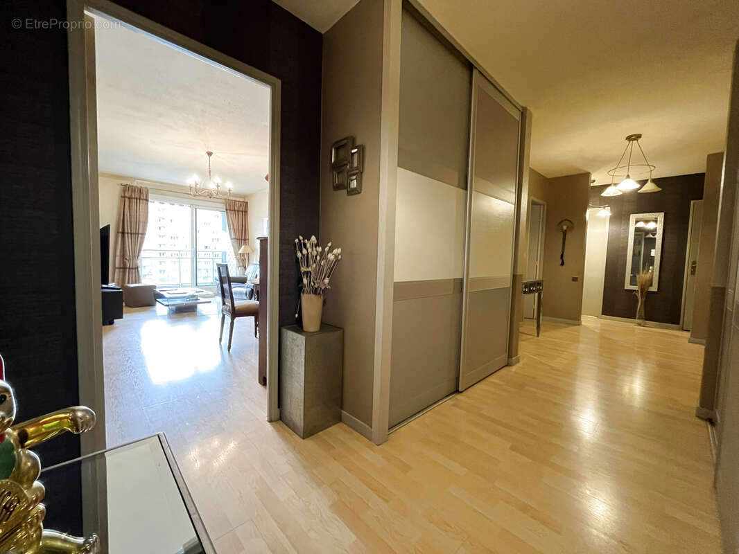 Appartement à SAINT-ETIENNE