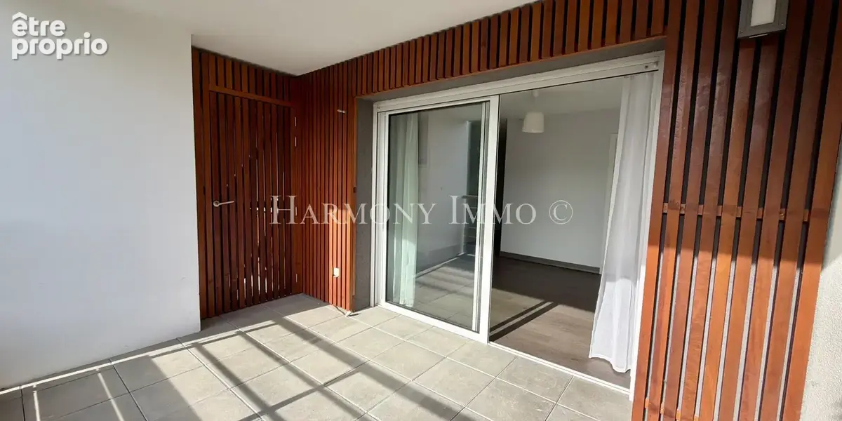 En exclusivité, T2 avec terrasse, parking, cave et local deux roues sécurisé - photo 4