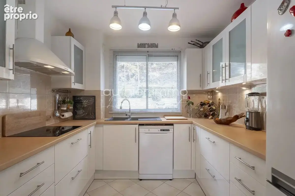 GRASSE LIMITE MAGAGNOSC - Appartement Rez de Jardin Calme Absolu - photo 3