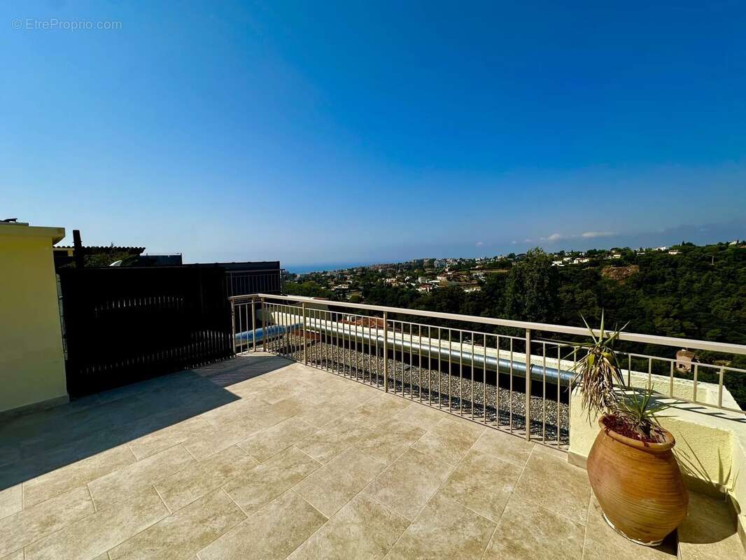 L'archet - dernier etage -terrasses + solarium - vue mer - garages - photo 11