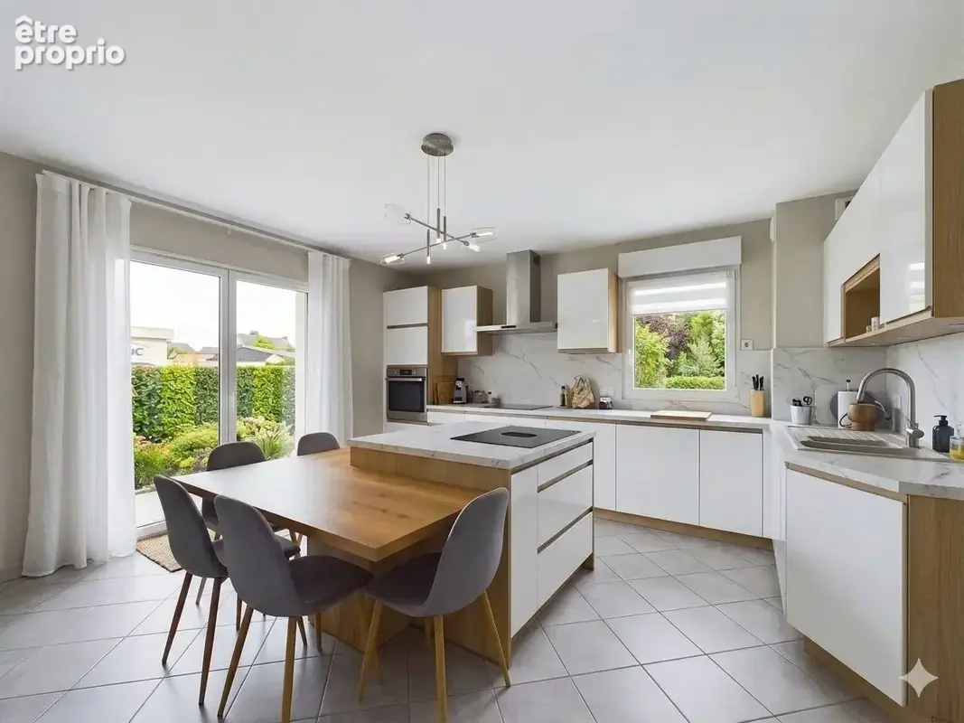 Maison 8 pièces 205 m² à vendre à Thouare-Sur-Loire (44470) - photo 2