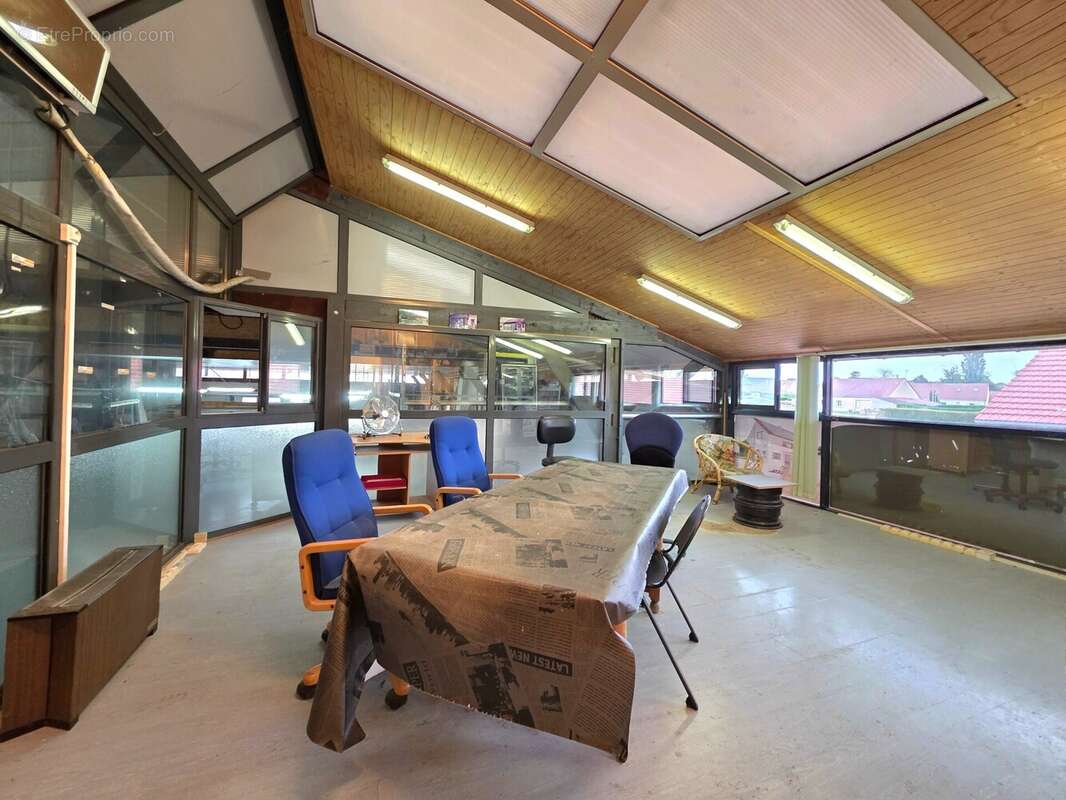 Autre à OUROUX-SUR-SAONE