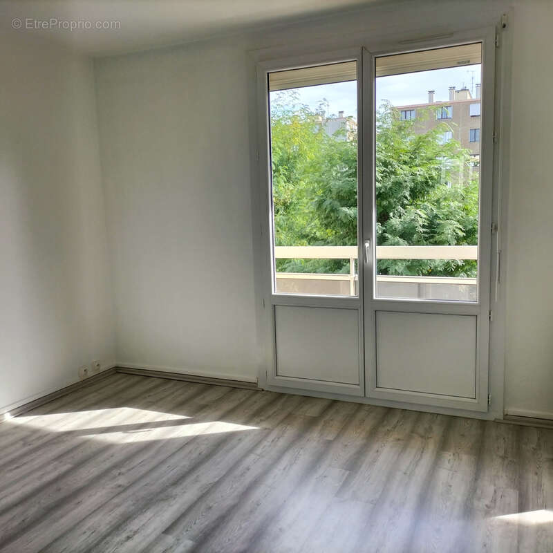 Appartement à LYON-8E