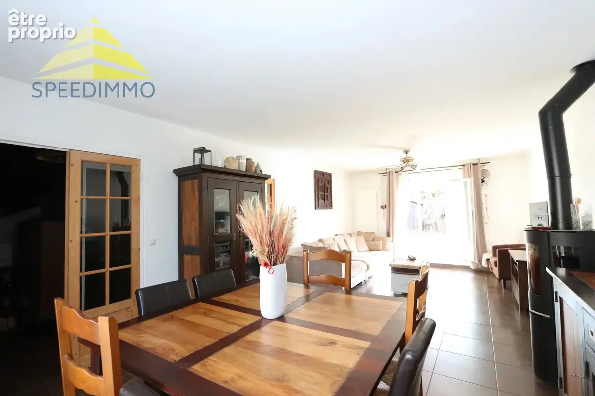 Maison familiale moderne à Périgny, 4 chambres, 131 m² - photo 2