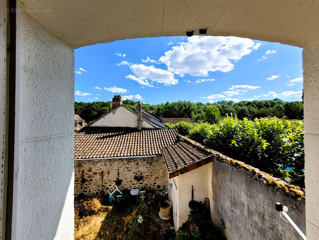 Maison à SAINT-JEAN-LIGOURE