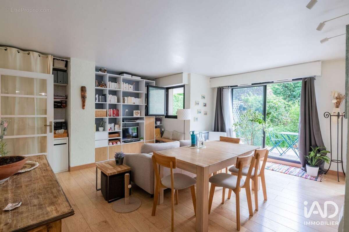 Photo 2 - Appartement à MONTROUGE