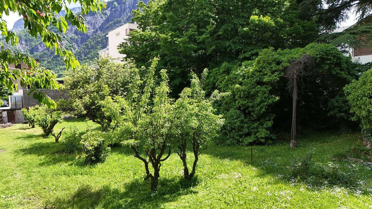Terrain à SAINT-JEAN-DE-MAURIENNE