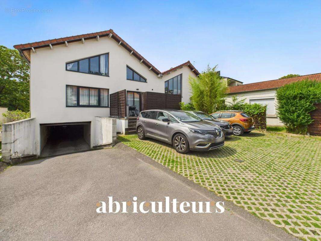 Appartement à CHAMPIGNY-SUR-MARNE
