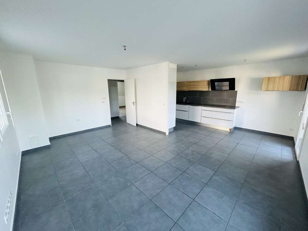 Appartement 82 m² à Varces-Allieres-Et-Risset  - photo 3