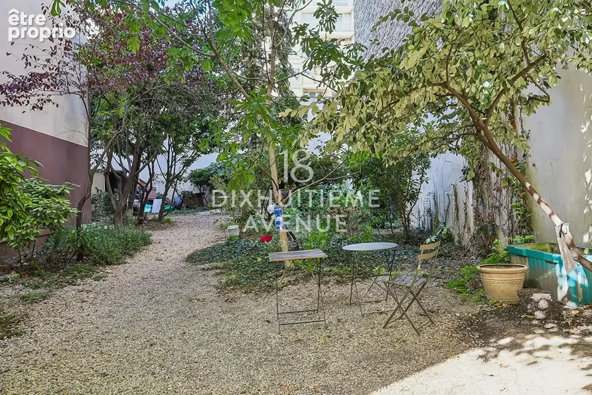 Rue Letort- 94m2- Dernier étage -terrasse- vue Sacré Coeur - photo 13