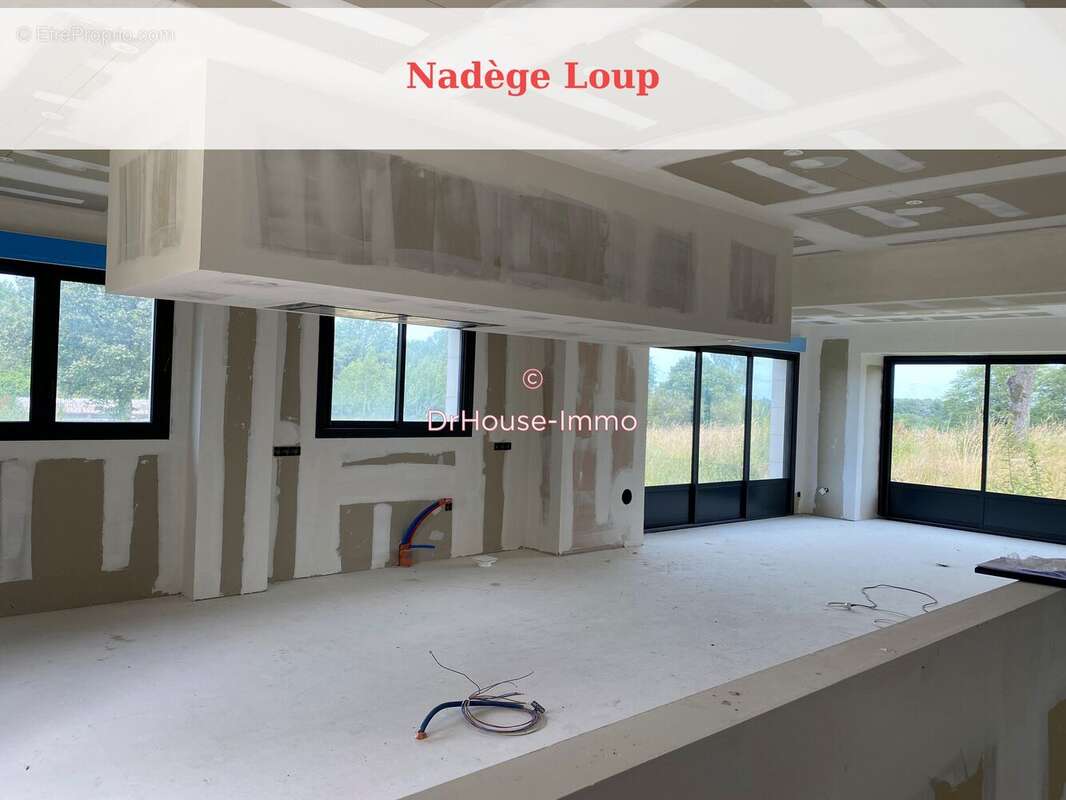 Maison 310 m² à Sainte-Colombe-Sur-Loing  - photo 21