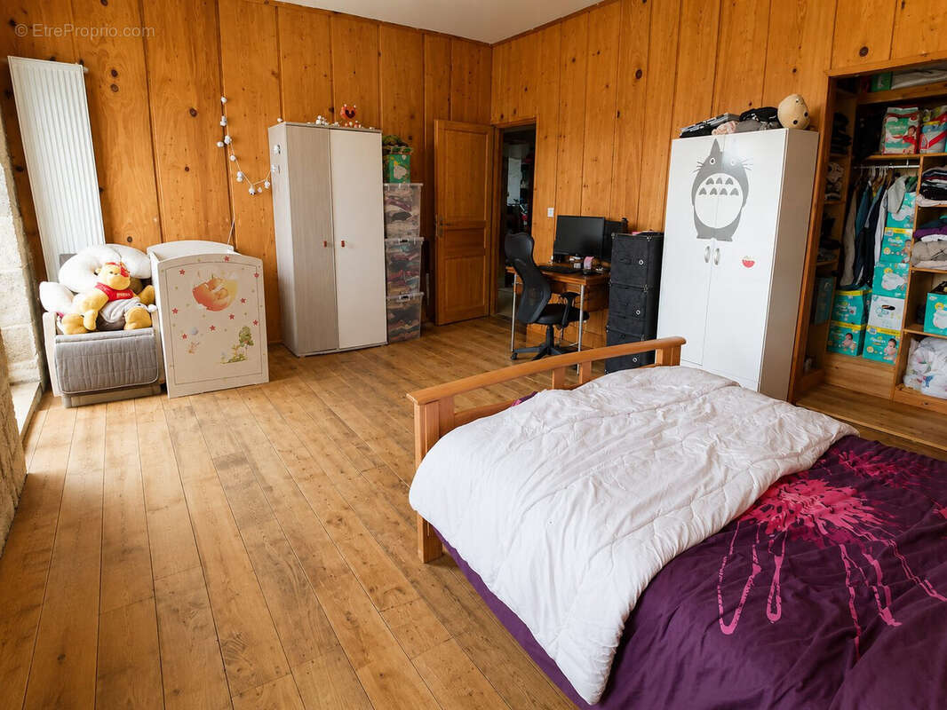 Maison 182 m² à Ajain  - photo 9