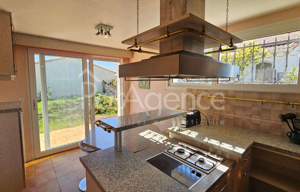 Maison à VAUX-SUR-MER