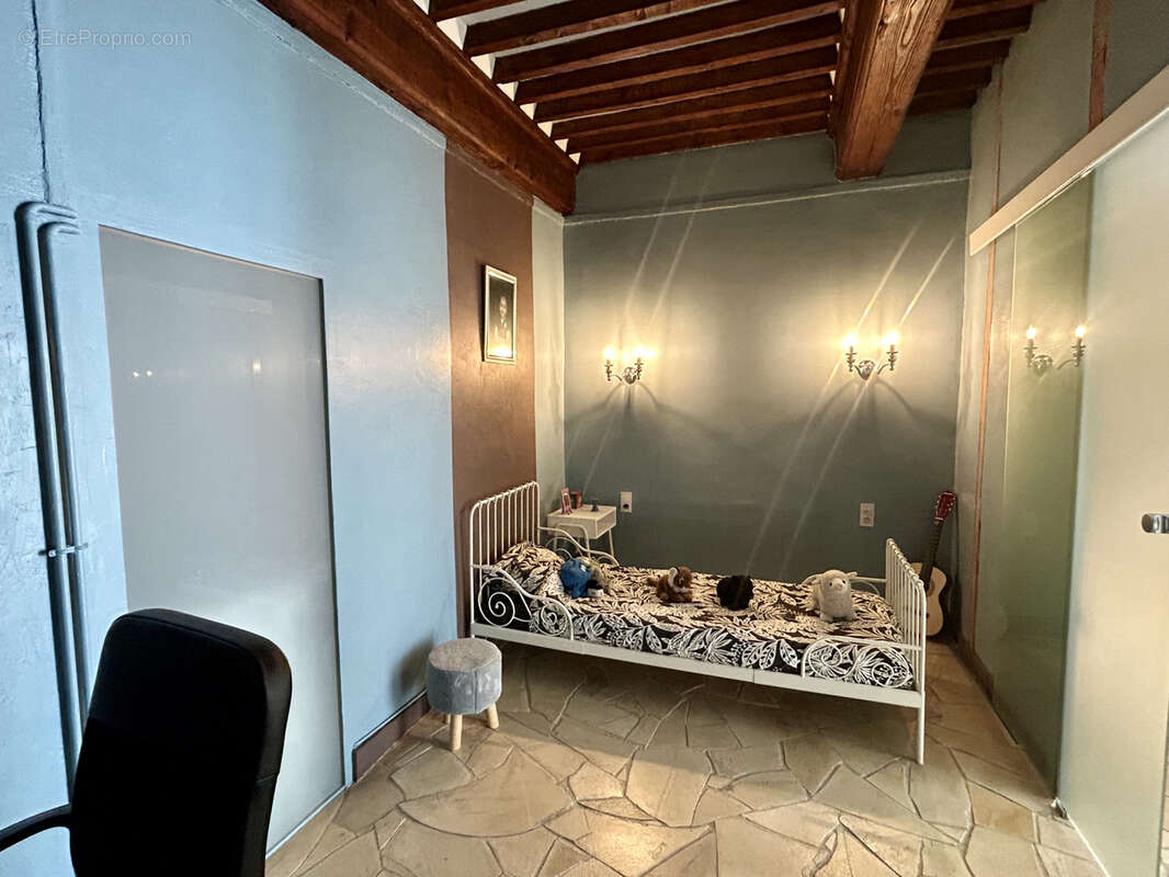 Appartement beaucoup de cachet dans immeuble ancien - photo 13