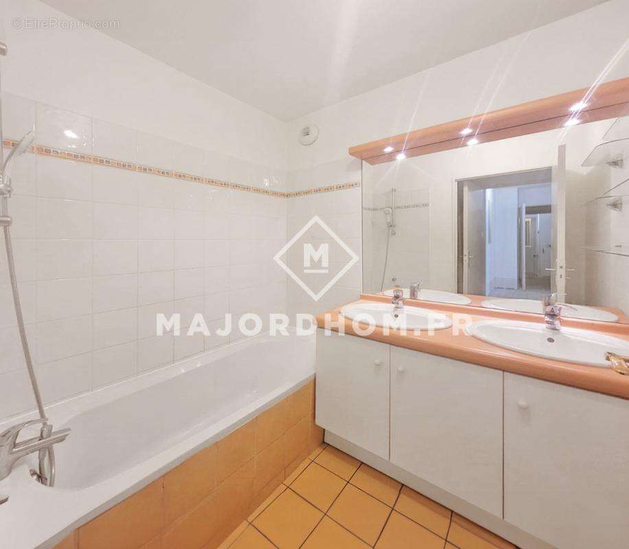 Appartement à MARSEILLE-15E
