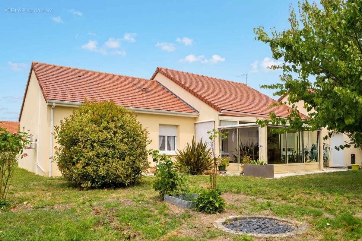 Maison à CHATELLERAULT