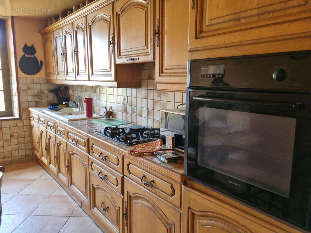 FERMETTE 70 m² avec une TRES BELLE GRANGE refaite a neuf - photo 3