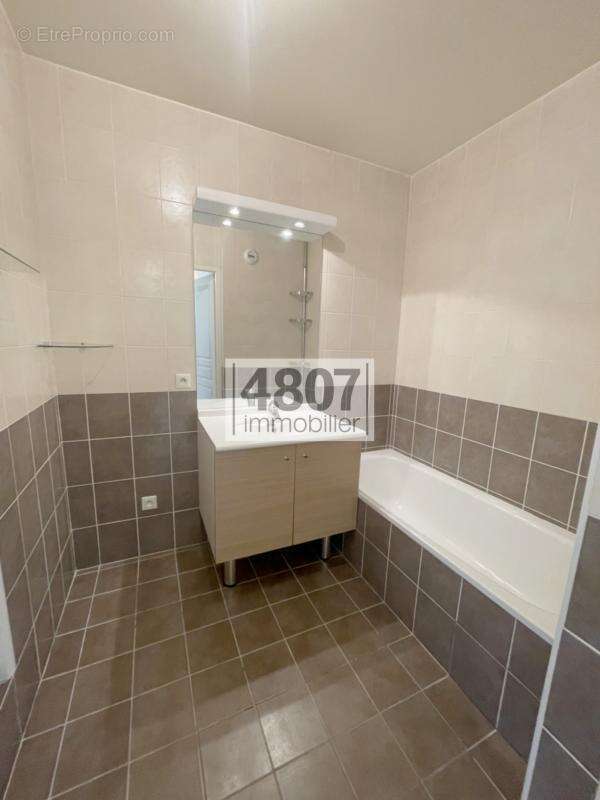 Appartement à AMBILLY