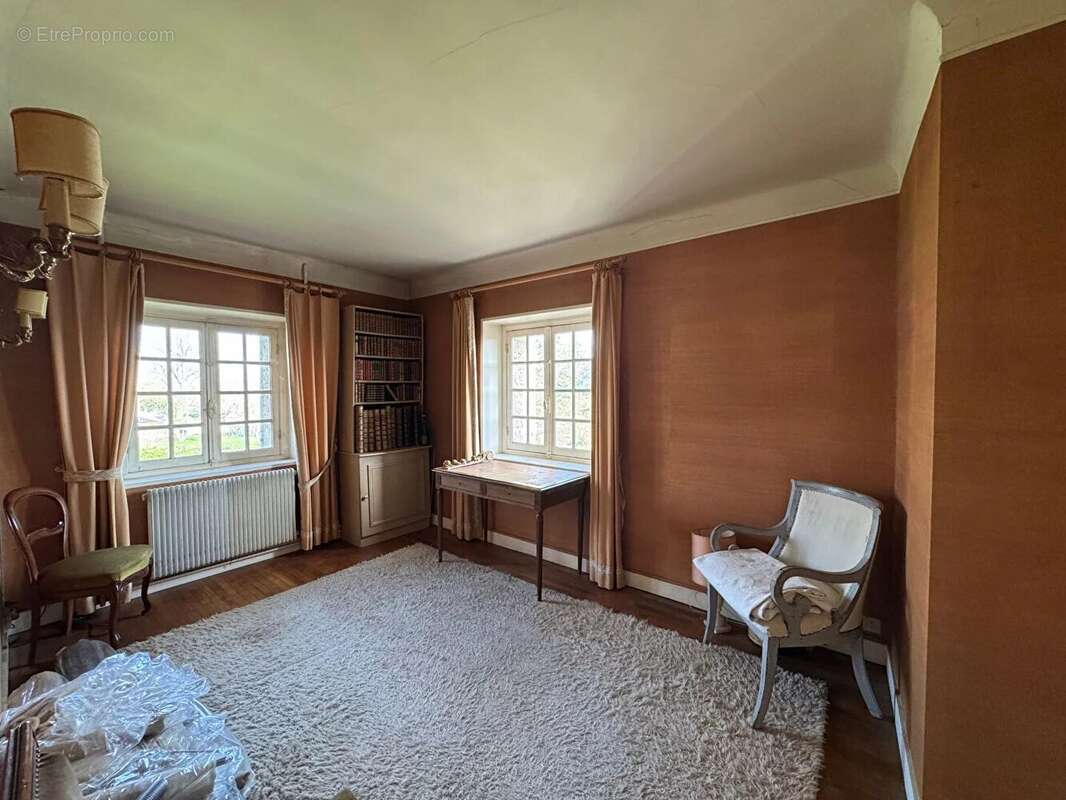 Maison à CRESPIERES