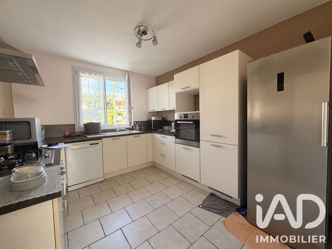 Maison 92 m² à Le Mans  - photo 2