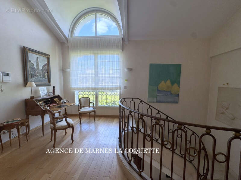 Maison à VILLE-D'AVRAY