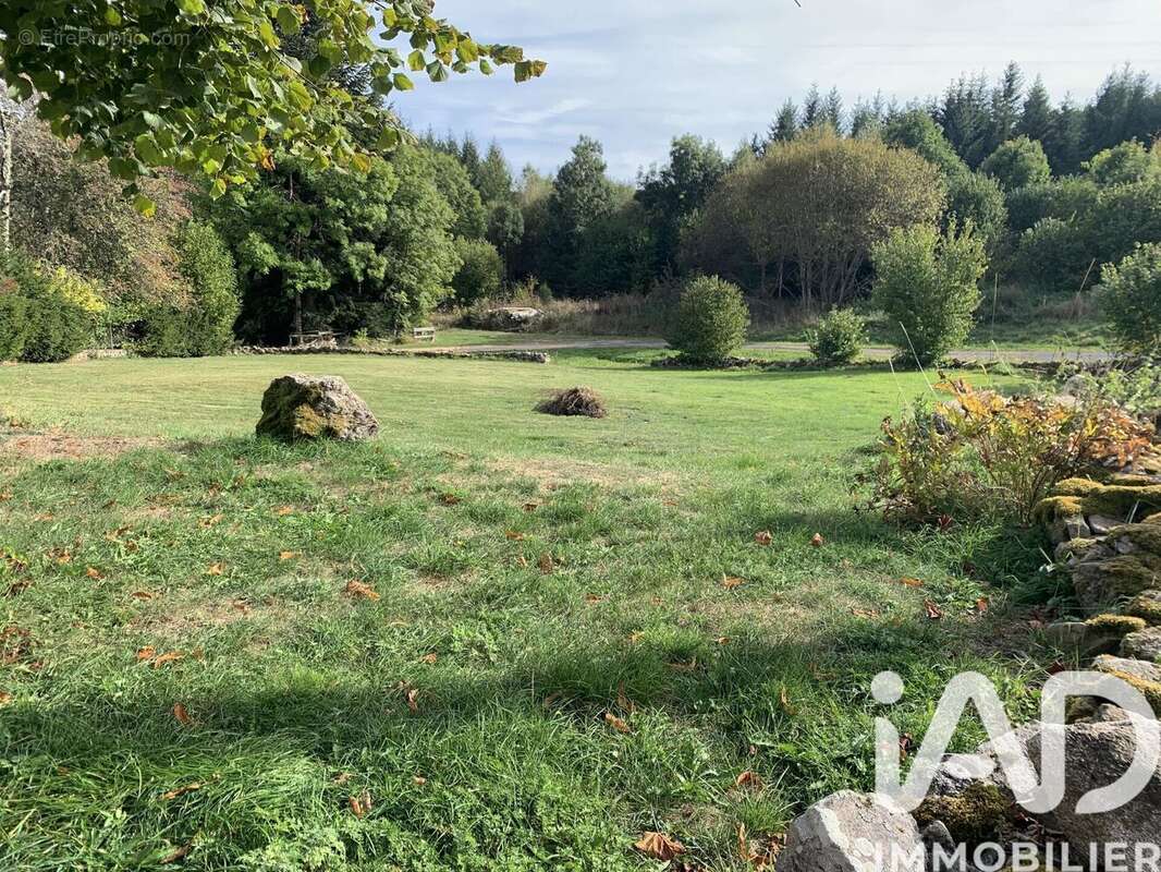 Maison 72 m² à Saint-Bonnet-Le-Bourg  - photo 9