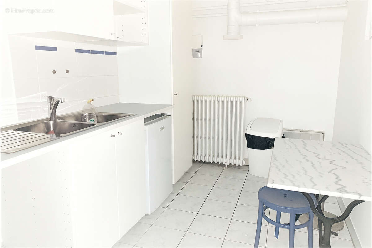 Commerce à COURBEVOIE