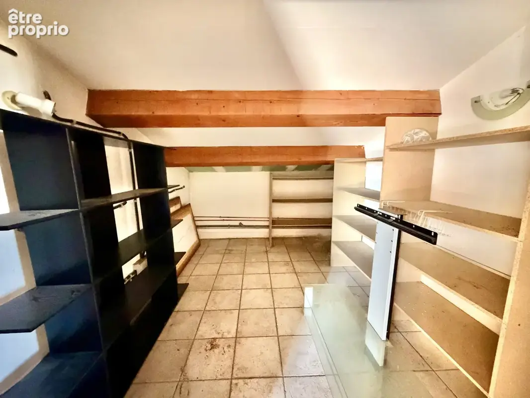 Villa mitoyenne d'un cote avec appartement independant - photo 13