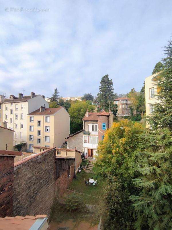 Appartement à SAINT-ETIENNE