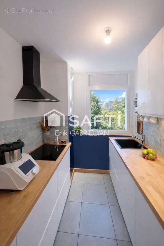 Photo 3 - Appartement à VILLEURBANNE