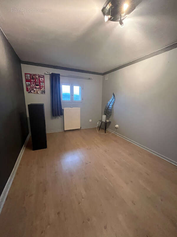 Maison à SAINT-CLEMENT-SUR-VALSONNE