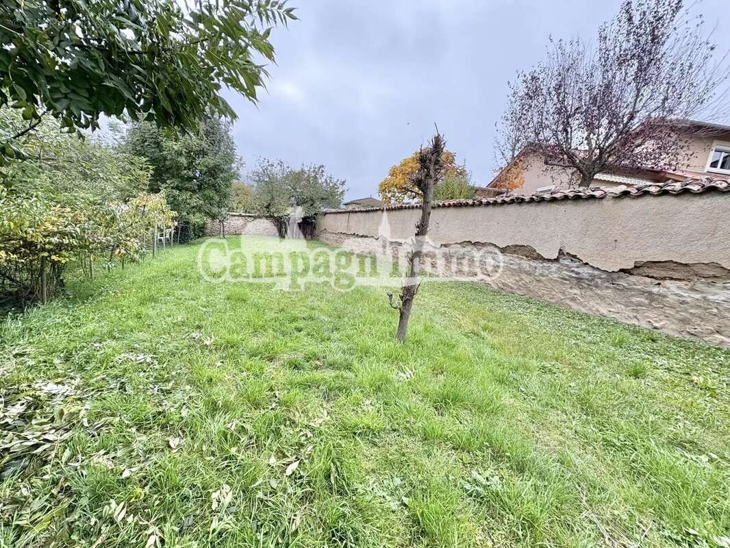 Terrain à SAINT-ROMAIN-DE-POPEY