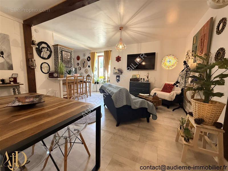 Appartement à AUDIERNE