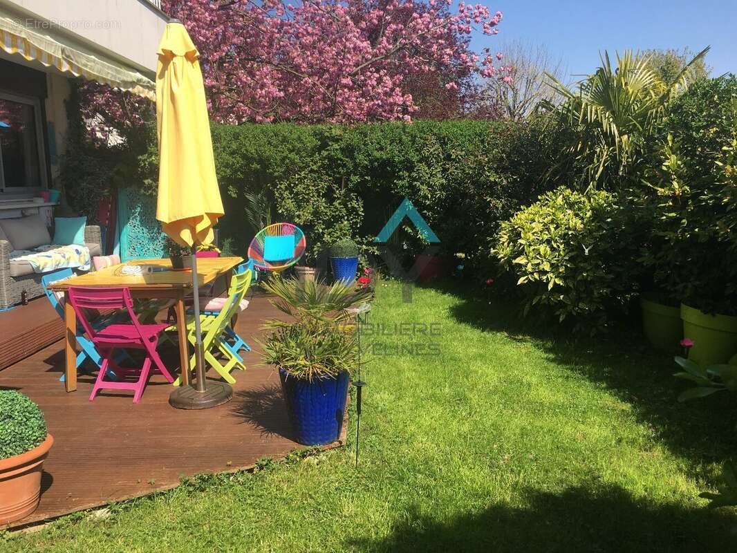 Appartement à LE MESNIL-LE-ROI