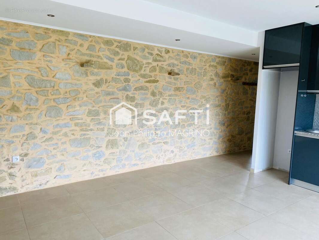 Photo 4 - Appartement à LA BASTIDE-DE-BOUSIGNAC