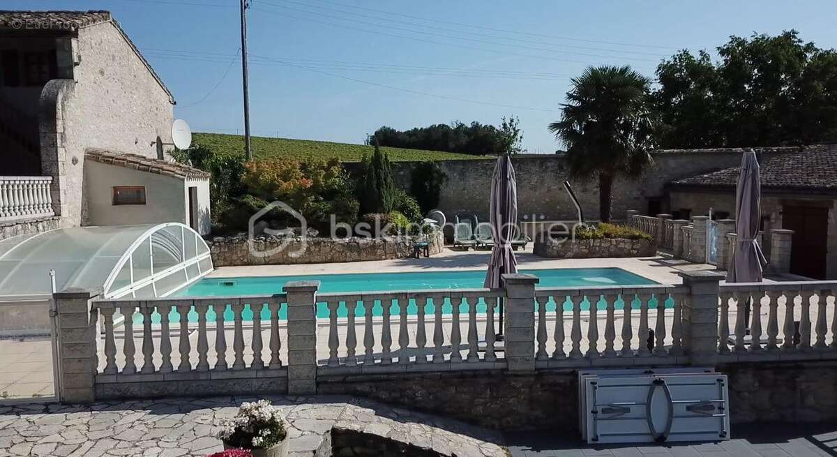 Magnifique propriété en pierres et ses gîtes - garages - piscine - photo 4