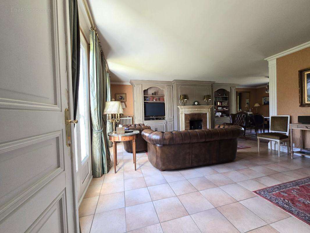 Maison à BAZAINVILLE