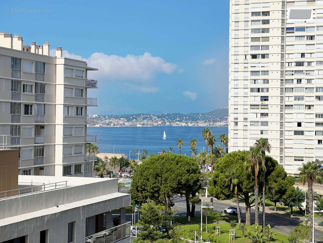 Toulon mourillon - port marchand - appartement 3 pieces - 2 chambres - balcon - photo 2