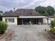 Maison à SAINT-PIERRE-DE-FRUGIE